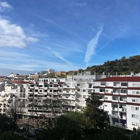 Ilumina Δωμάτια σε οικογενειακή κατοικία Αλμπουφέιρα